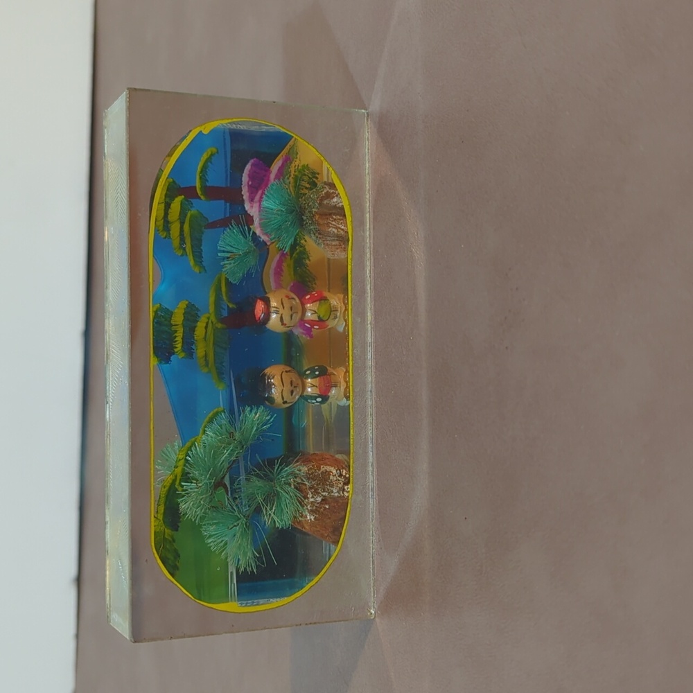 Vintage diorama kokeshi miniature wooden dolls encased in mirrored box folk art
